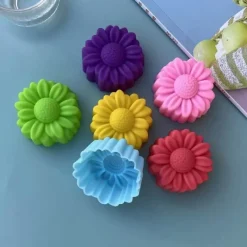 Tom Küche & Esszimmer-Silikon-Backformen-Set – 20-teilig, antihaftbeschichtet, hitzebeständig, Gänseblümchen-Design