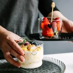 Plates u0026 More Küche & Esszimmer-Smiley-Herz-Glasbecher-Set – 300 ml, Trinkgeschirr für Tee und Kaffee