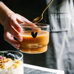 Plates u0026 More Küche & Esszimmer-Smiley-Herz-Glasbecher-Set – 300 ml, Trinkgeschirr für Tee und Kaffee