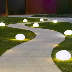 Ember u0026 Ivy Beleuchtung-Solar-LED-Gartenkugelleuchte - Wasserdichtes, glänzendes Monddekor