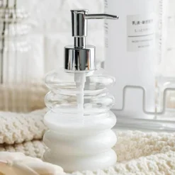 The Bath Nook Badezimmer-Spiral Glass Soap Dispenser - Stylish Bath Accessory