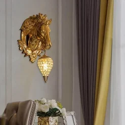 Glow Haven Beleuchtung-Sultan Horse Wandlampe - Elegantes Reiterdekor