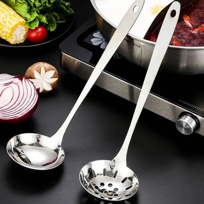 Tom Küche & Esszimmer-Suppenkelle aus Edelstahl mit langem Griff, Sieb – langlebiges Küchenutensil