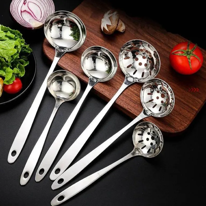 Tom Küche & Esszimmer-Suppenkelle aus Edelstahl mit langem Griff, Sieb – langlebiges Küchenutensil