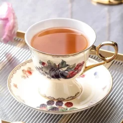 Feast u0026 Flair Küche & Esszimmer-Teegeschirr-Set aus Bone China – Schwarzer Tee, Tasse und Untertasse, Kaffee im französischen Stil