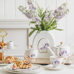 Feast u0026 Flair Küche & Esszimmer-Teegeschirr-Set mit Blumenmuster – Teekanne, Tassen, Untertassen, Zucker, Milchbehälter, Vase, Teller