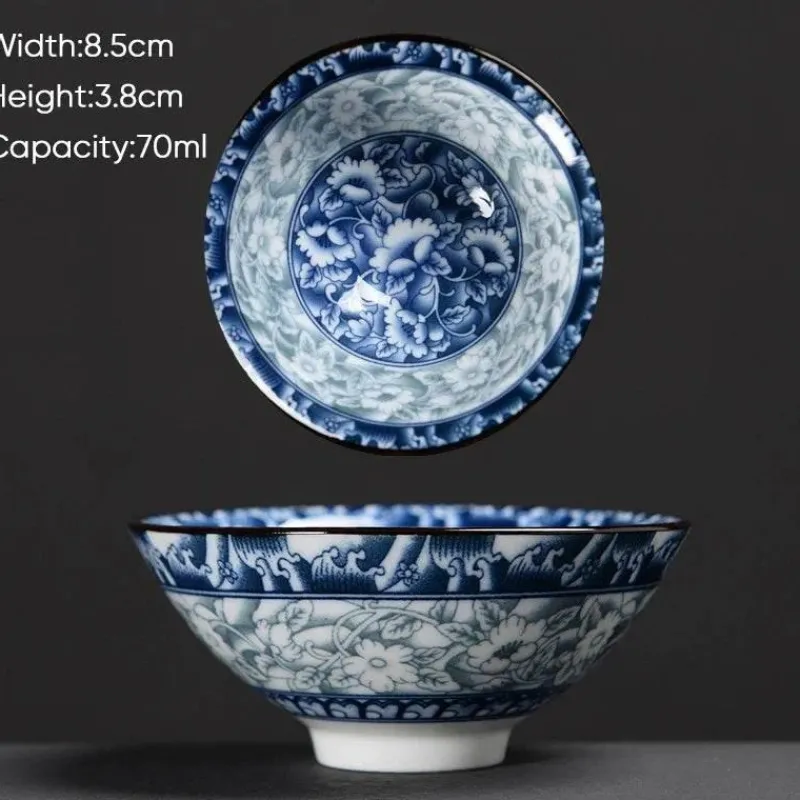 Plates u0026 More Küche & Esszimmer-Teetasse aus Keramik – Sake-Tasse aus blau-weißem Porzellan