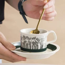 Plates u0026 More Küche & Esszimmer-Teetassen-Set aus Keramik – Nordischer Porzellanbecher mit Löffel und Untertasse