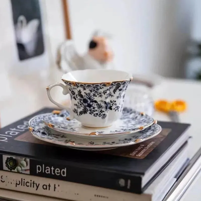 Plates u0026 More Küche & Esszimmer-Teetassen-Set aus Porzellan – Elegante Kaffeetassen mit Untertassen