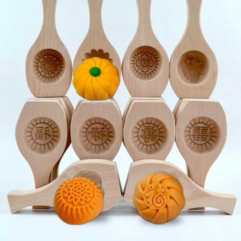 The Culinary Kit Küche & Esszimmer-Teigtaschenformer aus Holz – Mondförmige Form für selbstgemachte Teigtaschen