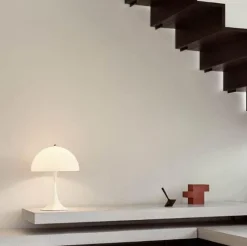 Glow u0026 Shade Beleuchtung-The Refined Jellyfish Table Lamp