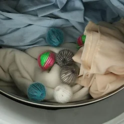 Tranquil Waters Badezimmer-Tierhaarentfernungsball - Mini-Fusselentferner für Kleidung