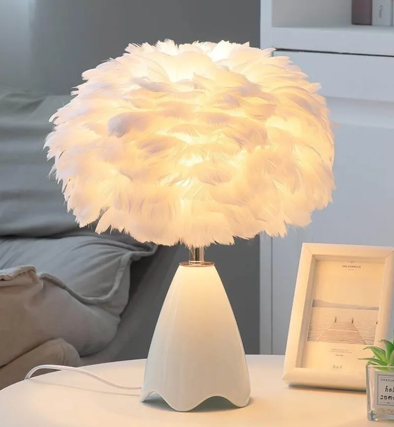 Bright Accents Beleuchtung-Tischlampe aus Federglas – Elegante Beleuchtung für die Inneneinrichtung