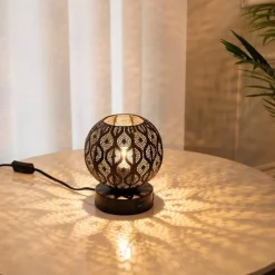 Bright Accents Beleuchtung-Tischlampe aus Schmiedeeisen – Elegante Beleuchtungsvorrichtung für Ihr Zuhause