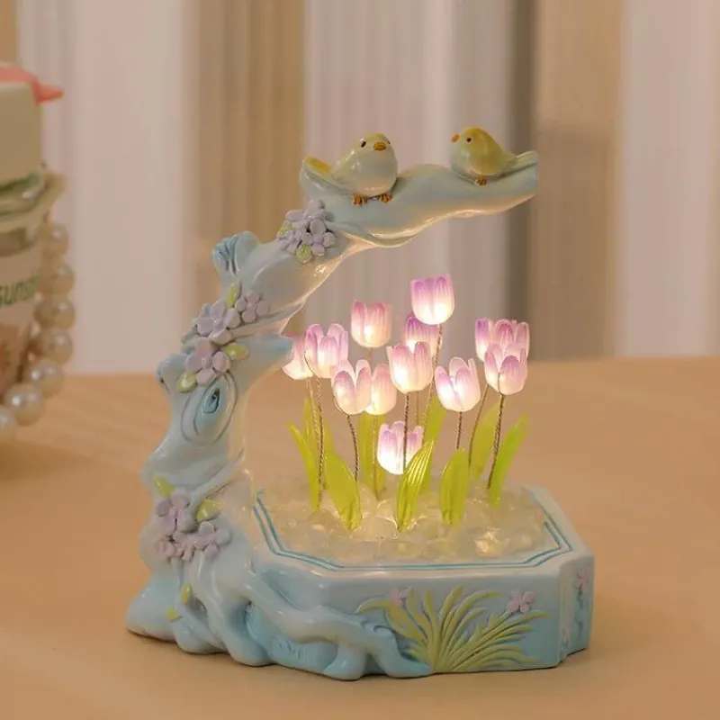 Bright Accents Beleuchtung-Tulpen-Nachtlicht – Lampe mit Blumen- und Vogel-Design
