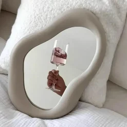 The Finishing Touch Wohndeko-Unendlichkeitsspiegel aus Keramik – Beleuchtetes Wanddekor