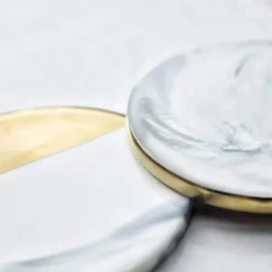 The Decor Haven Küche & Esszimmer-Untersetzer mit Marmorstreifen – Luxuriöses Trinkgeschirr aus Keramik