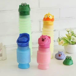 The Blissful Bath Badezimmer-Verstellbares Kinderurinal – Tragbare Reise-Pipiflasche für Jungen