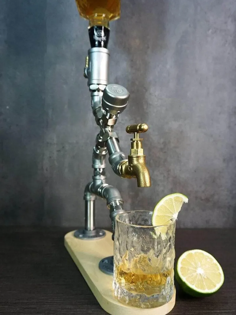 Timeless Touch Küche & Esszimmer-Vintage Industrieller Getränkespender aus Rohren - Einzigartiges Home-Bar-Accessoire