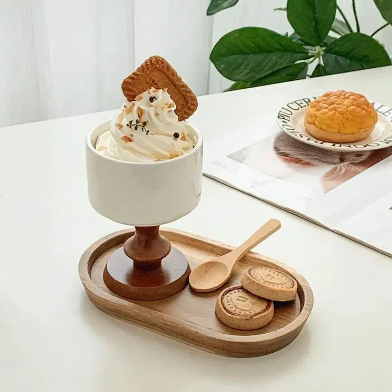 Plates u0026 More Küche & Esszimmer-Vintage-Dessertkelch aus Keramik – Schale mit Holzstiel, 220 ml