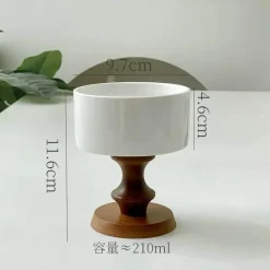 Plates u0026 More Küche & Esszimmer-Vintage-Dessertkelch aus Keramik – Schale mit Holzstiel, 220 ml