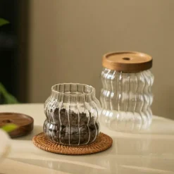 Cozy Nest Decor Küche & Esszimmer-Vorratsdose aus gewelltem, gestreiftem Glas – dekorativer Behälter
