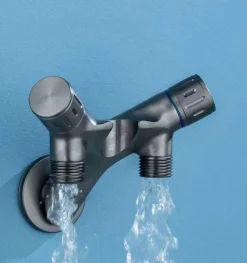 The Blissful Bath Badezimmer-Wall Mounted Bidet Faucet Spray - Elegant Bathroom Fixture