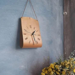 Victoria Queen Wohndeko-Wanduhr aus Leder – Stilvolles Zeitmesser für die Heimdekoration