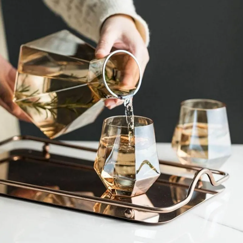 The Cozy Mug Küche & Esszimmer-Wasserkrug-Set aus Glas – Stilvoller Krug mit Filter