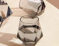 The Cozy Mug Küche & Esszimmer-Wasserkrug-Set aus Glas – Stilvoller Krug mit Filter