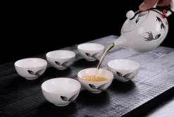 Plates u0026 More Küche & Esszimmer-Weißes, mattes Teekannen-Set aus Keramik – Teegeschirr-Wasserkocher für Tee und Kaffee