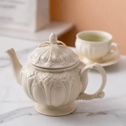 Plates u0026 More Küche & Esszimmer-Weißes Porzellan-Teeservice – Elegante englische Teetassen und Kaffeekanne