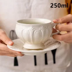 Plates u0026 More Küche & Esszimmer-Weißes Porzellan-Teeservice – Elegante englische Teetassen und Kaffeekanne