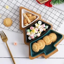 The Culinary Kit Küche & Esszimmer-Weihnachtsbaum-Keramikteller mit Bambusständer - Serviergeschirr für die Feiertage