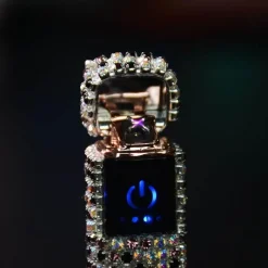 The Outdoor Vault Outdoor-Artikel|Heimwerkzeuge-Wiederaufladbares Feuerzeug mit Strasssteinen – funkelndes tragbares Feuerzeug