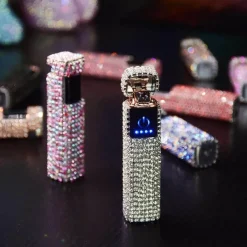 The Outdoor Vault Outdoor-Artikel|Heimwerkzeuge-Wiederaufladbares Feuerzeug mit Strasssteinen – funkelndes tragbares Feuerzeug