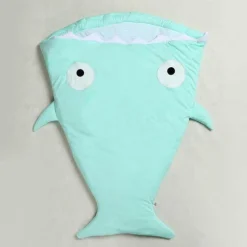 Kinder The Decor Haven Kinderzimmermöbel-Winter Hai Babydecke - Kuschelige Babydecke mit Hai-Motiv