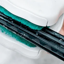 The Culinary Kit Küche & Esszimmer-Zweiseitige Reinigungsbürste für Küchenmesser – Doppelseitiges Geschirrspülwerkzeug